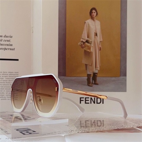 Fendi sunglass-235